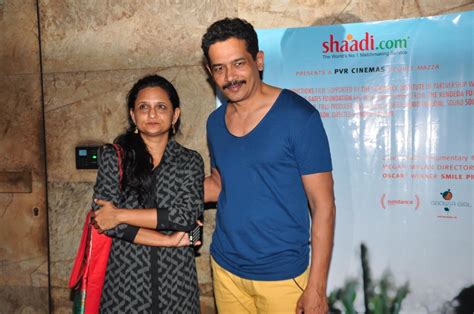 atul kulkarni wife